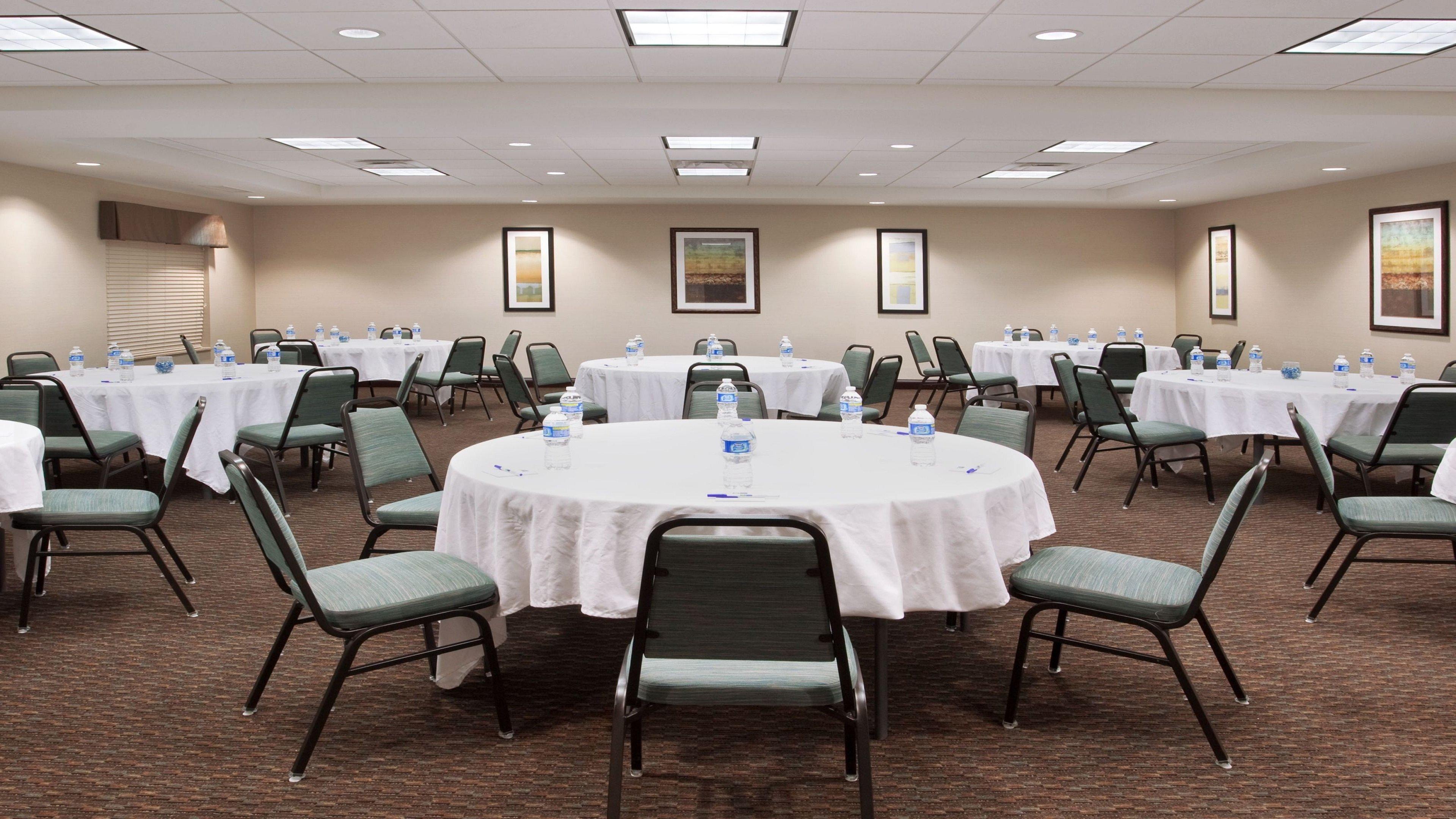 Holiday Inn Express & Suites Zanesville North By Ihg Esterno foto