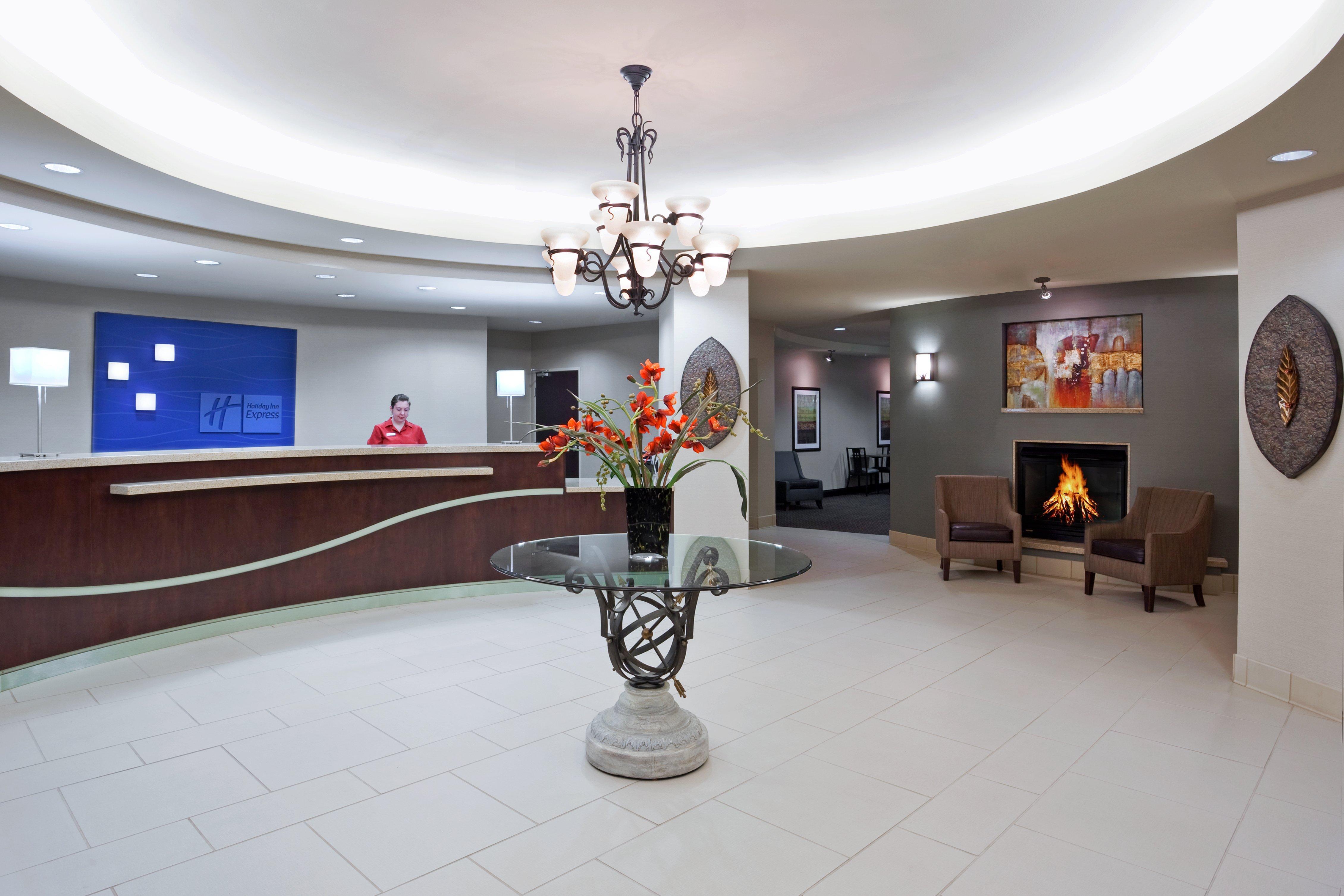 Holiday Inn Express & Suites Zanesville North By Ihg Esterno foto